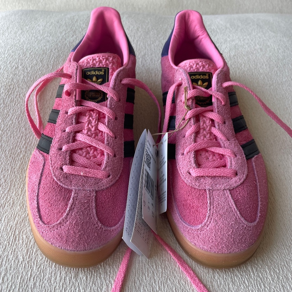 Adidas women’s Gazelle “bliss pink purple” shoe